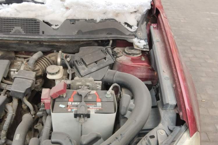 Used Nissan Qashqai 2010 20S Fire CVT 2WD Engine Bay Left