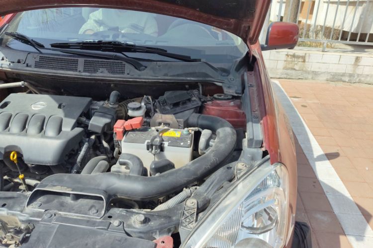Used Nissan Qashqai 2010 20X LE CVT 2WD Engine Bay Left