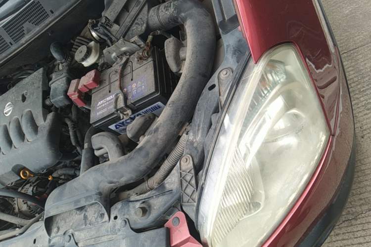 Used Nissan Qashqai 2010 20X LE CVT 2WD Engine Bay Left