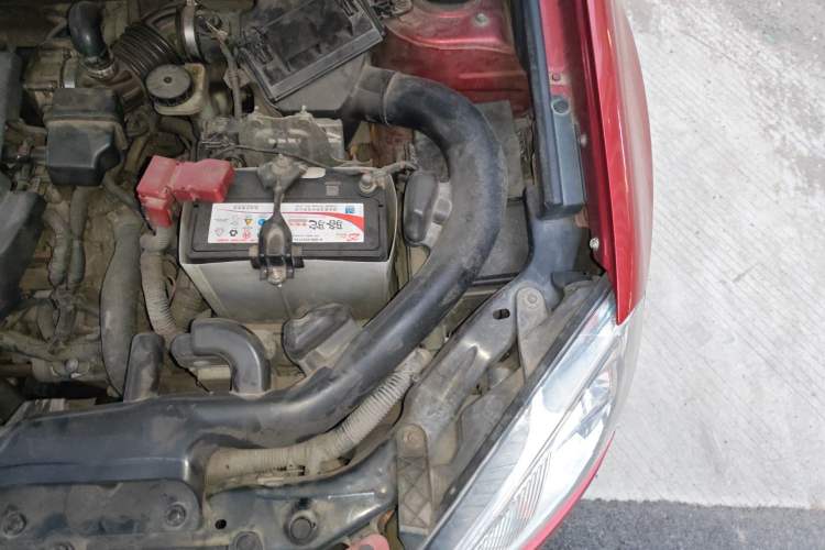 Used Nissan Qashqai 2010 20S Fire CVT 2WD Engine Bay Left