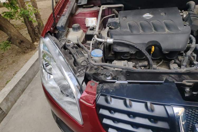 Used Nissan Qashqai 2010 20X LE CVT 2WD Engine Bay Right
