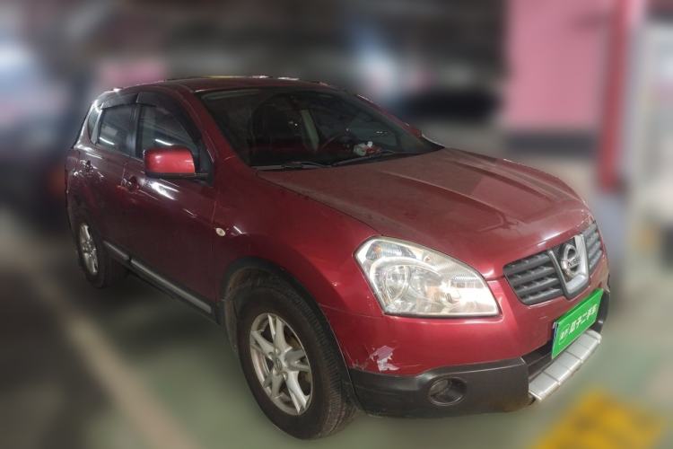 Used Nissan Qashqai 2010 20S Fire CVT 2WD Front Right 45 Deg