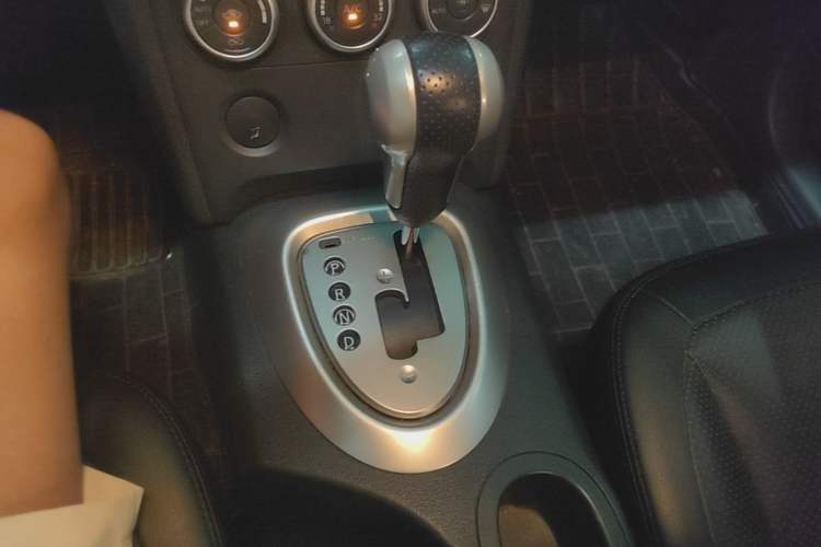 Used Nissan Qashqai 2010 20X LE CVT 2WD Gear Lever