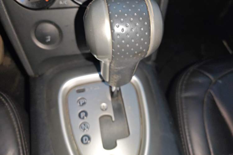 Used Nissan Qashqai 2010 20S Fire CVT 2WD Gear Lever