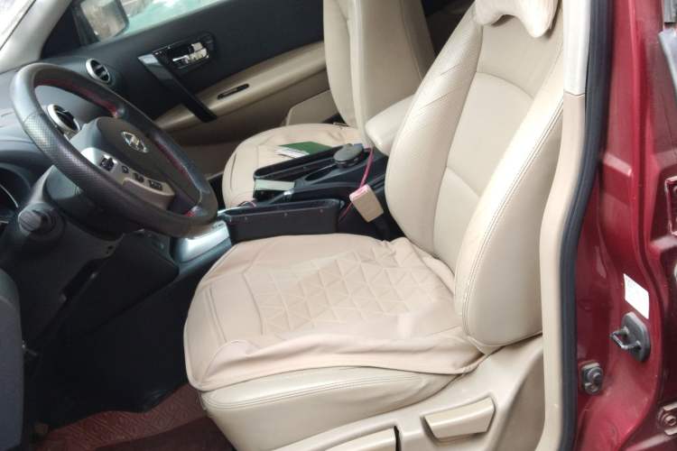 Used Nissan Qashqai 2010 20S Fire CVT 2WD Left Front Seat
