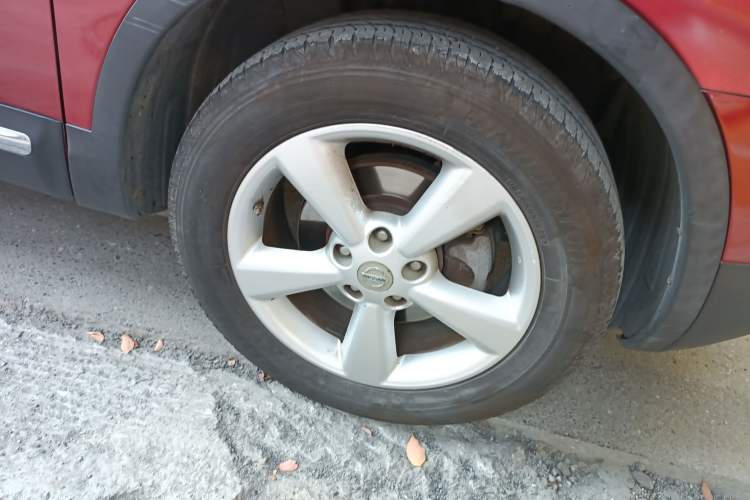 Used Nissan Qashqai 2010 20XFOUR Dragon CVT 4WD Right Front Wheel Hub
