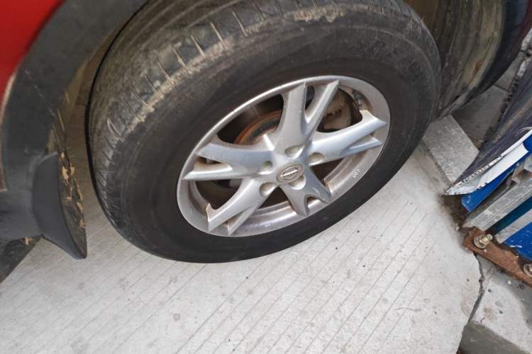 Used Nissan Qashqai 2010 20S Fire CVT 2WD Right Front Wheel Hub