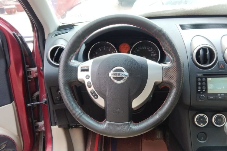 Used Nissan Qashqai 2010 20S Fire CVT 2WD Steering Wheel