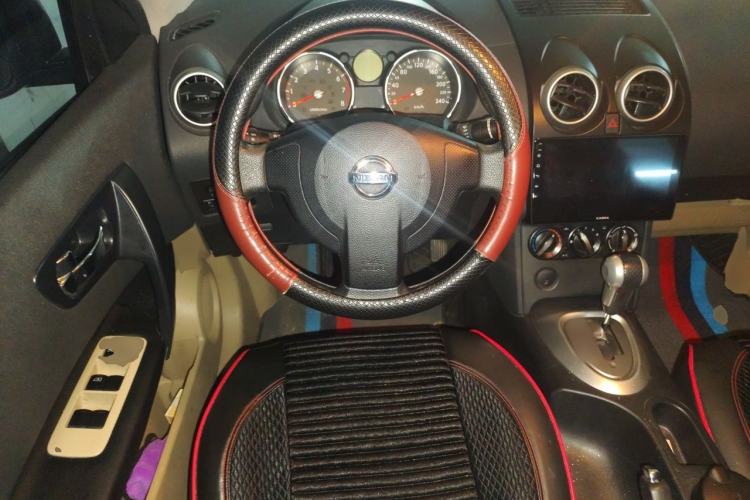 Used Nissan Qashqai 2010 20S Fire CVT 2WD Steering Wheel