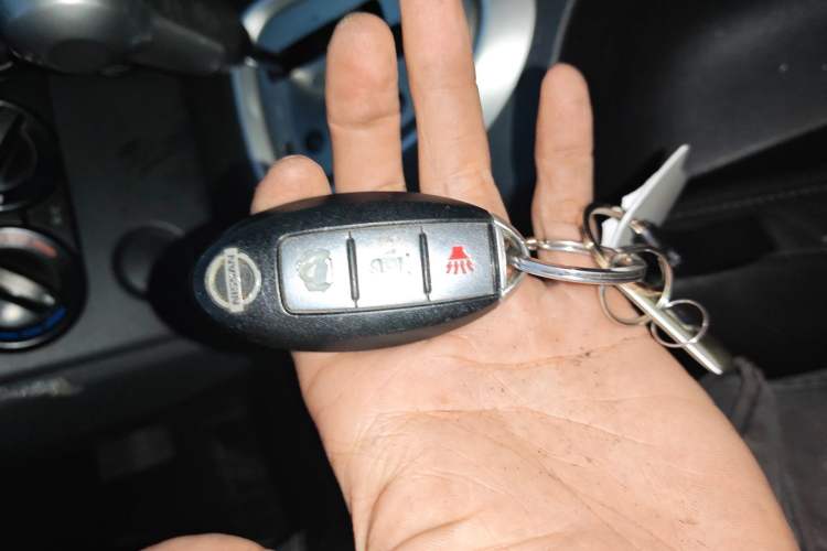 Used Nissan Qashqai 2010 20S Fire CVT 2WD Vehicle Key