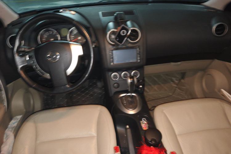 Used Nissan Qashqai 2010 20X LE CVT 2WD Center Console