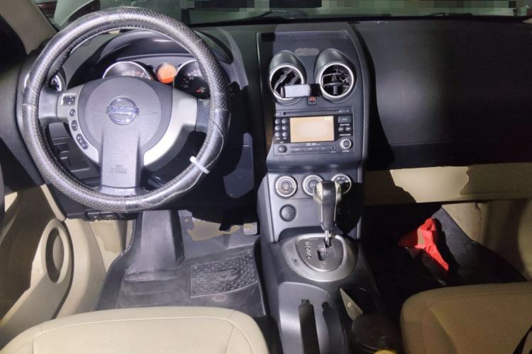 Used Nissan Qashqai 2010 20X LE CVT 2WD Center Console
