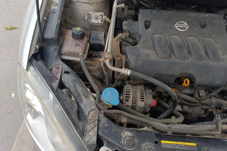Used Nissan Qashqai 2010 20X LE CVT 2WD Engine Bay Right