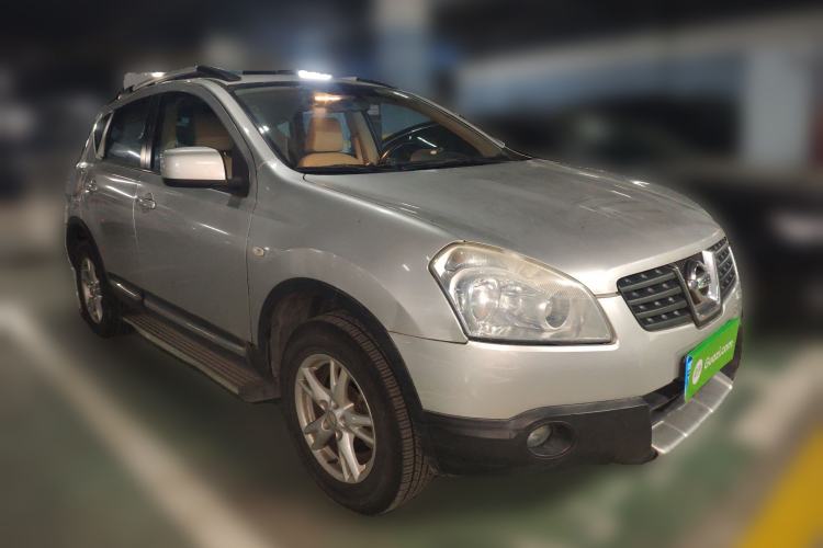 Used Nissan Qashqai 2010 20X LE CVT 2WD Front Right 45 Deg