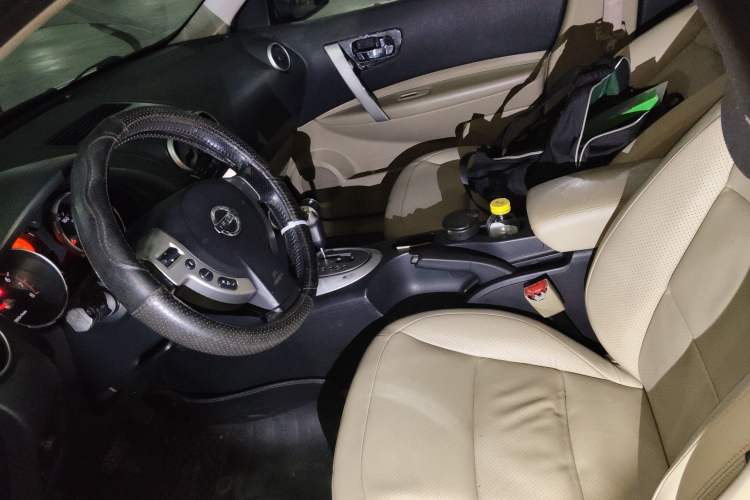 Used Nissan Qashqai 2010 20X LE CVT 2WD Left Front Seat