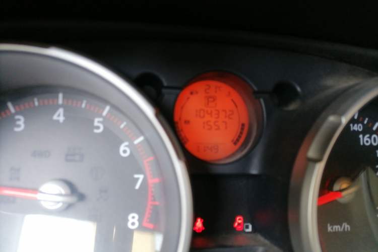 Used Nissan Qashqai 2010 20X LE CVT 2WD Odometer Close Up