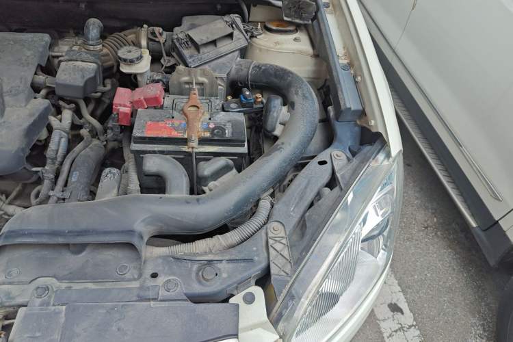 Used Nissan Qashqai 2010 20S Fire 6MT 2WD Engine Bay Left