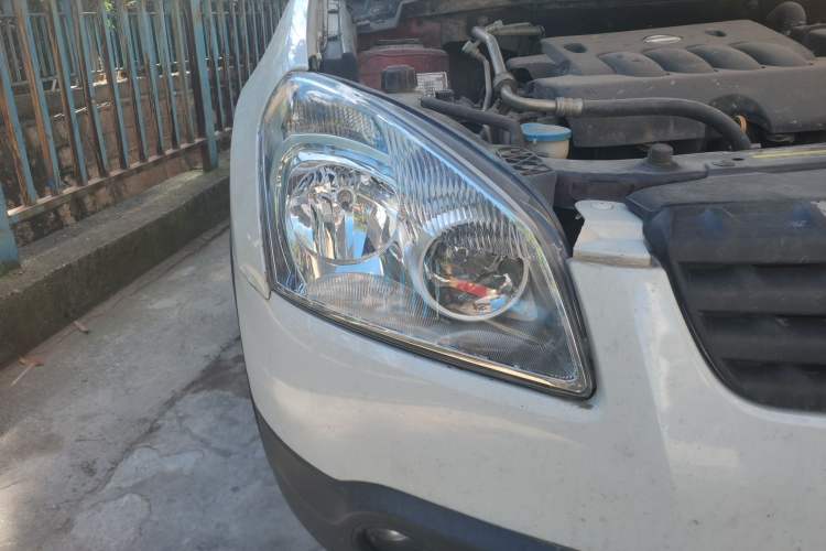 Used Nissan Qashqai 2010 20X LE CVT 2WD Right Front Headlight