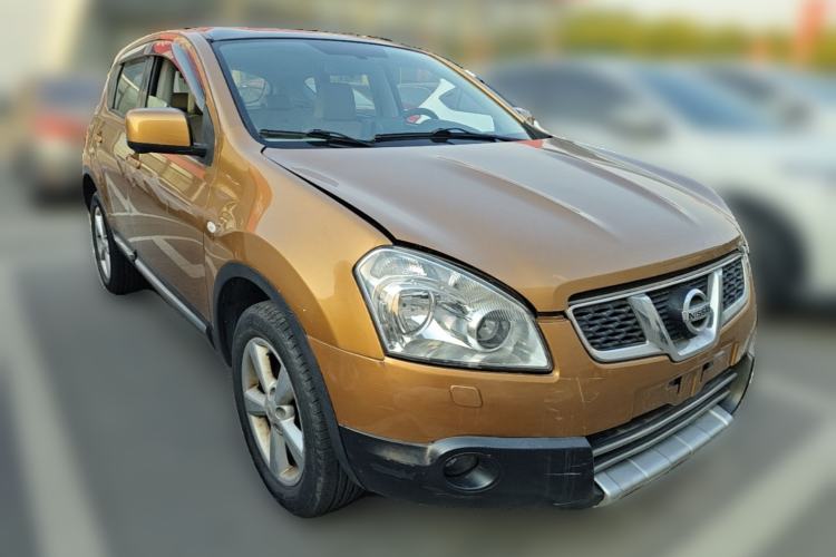 Used Nissan Qashqai 2010 20XFOUR Dragon CVT 4WD Front Right 45 Deg