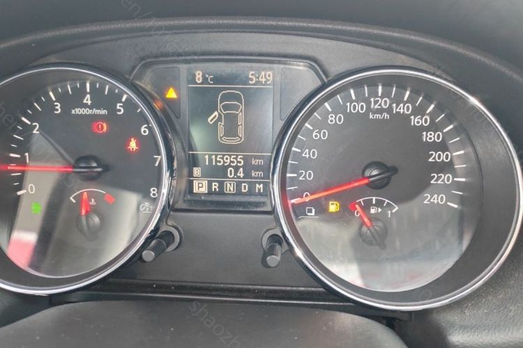 Used Nissan Qashqai 2010 20XFOUR Dragon CVT 4WD Odometer Close Up