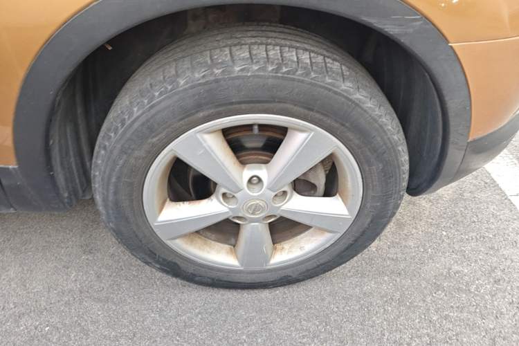 Used Nissan Qashqai 2010 20XFOUR Dragon CVT 4WD Right Front Wheel Hub