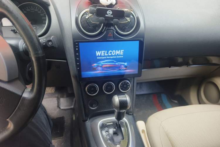 Used Nissan Qashqai 2011 2.0 XV Lea CVT 2WD Audio And AC Panel