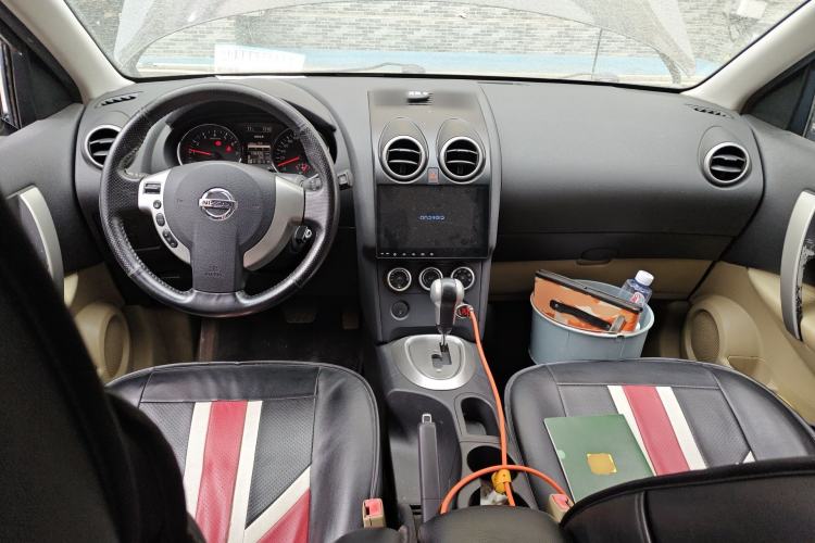 Used Nissan Qashqai 2011 2.0 XV Lea CVT 2WD Center Console