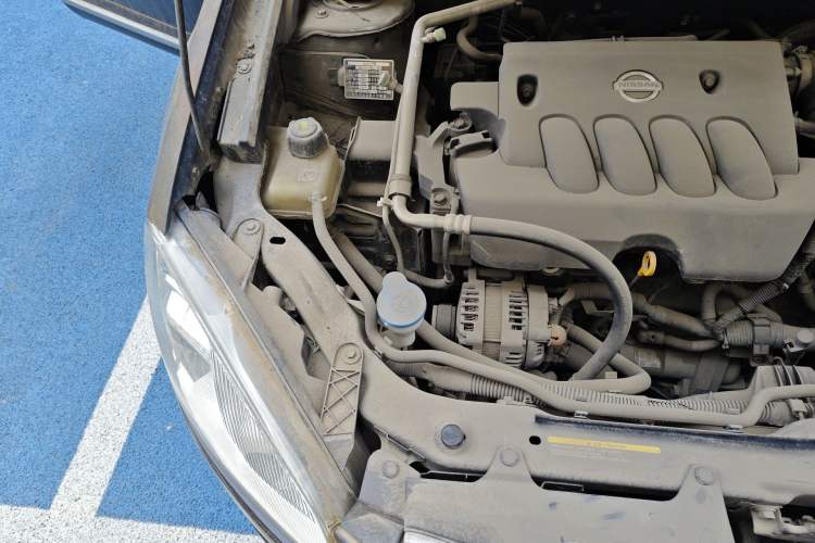 Used Nissan Qashqai 2011 2.0 XV Lea CVT 2WD Engine Bay Right