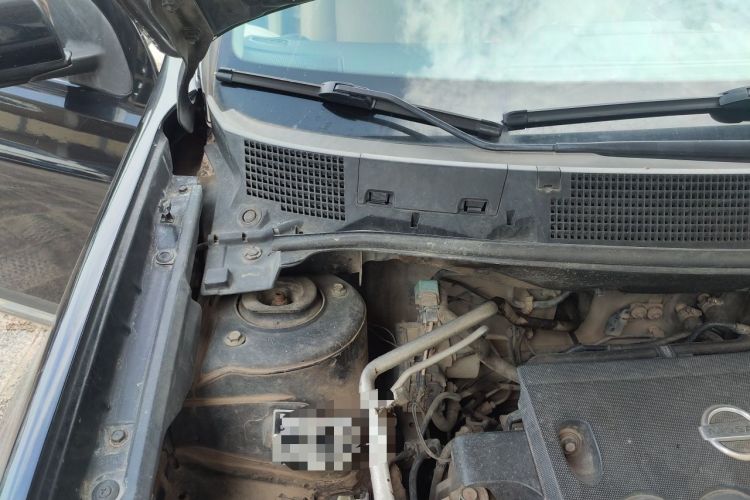 Used Nissan Qashqai 2011 2.0 XL Fire CVT 2WD Engine Bay Right