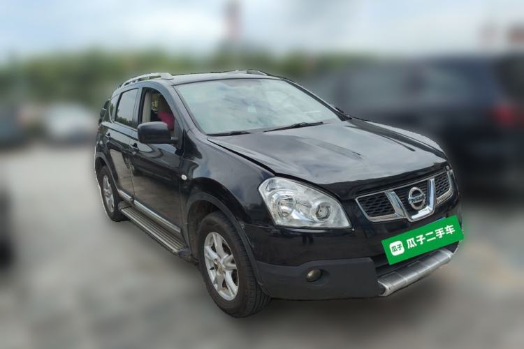 Used Nissan Qashqai 2011 2.0 XL Fire CVT 2WD Front Right 45 Deg