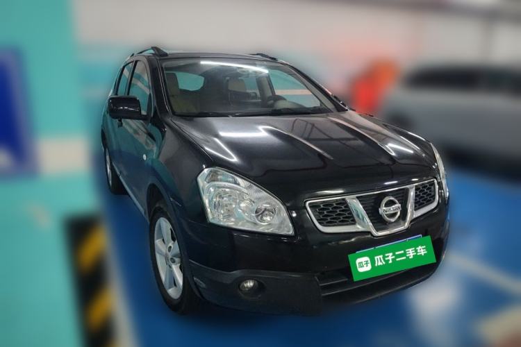 Used Nissan Qashqai 2011 2.0 XV Lea CVT 2WD Front Right 45 Deg