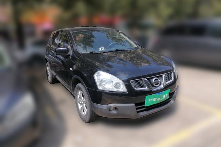 Used Nissan Qashqai 2011 2.0 XL Fire CVT 2WD Front Right 45 Deg