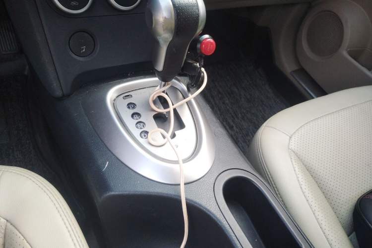 Used Nissan Qashqai 2011 2.0 XV Lea CVT 2WD Gear Lever