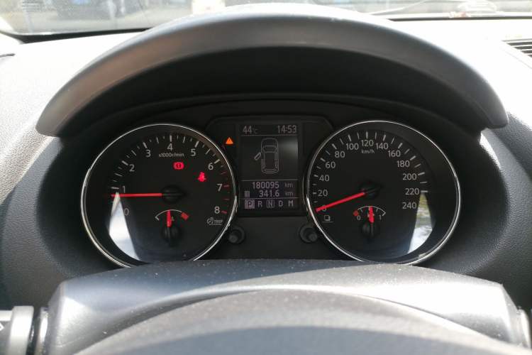 Used Nissan Qashqai 2011 2.0 XL Fire CVT 2WD Instrument Cluster