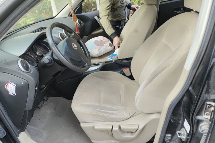 Used Nissan Qashqai 2011 2.0 XL Fire CVT 2WD Left Front Seat