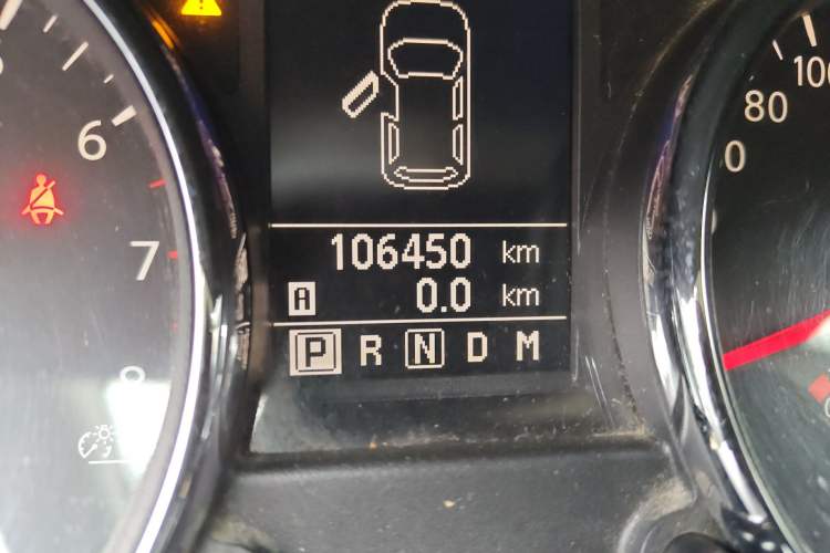 Used Nissan Qashqai 2011 2.0 XV Lea CVT 2WD Odometer Close Up