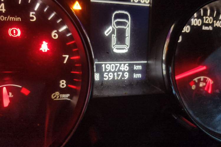 Used Nissan Qashqai 2011 2.0 XL Fire 6MT 2WD Odometer Close Up