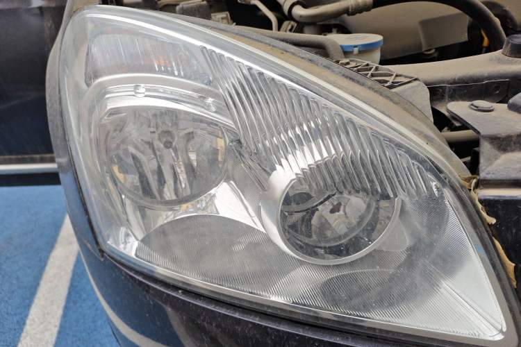 Used Nissan Qashqai 2011 2.0 XV Lea CVT 2WD Right Front Headlight