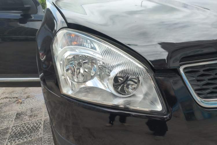 Used Nissan Qashqai 2011 2.0 XL Fire CVT 2WD Right Front Headlight