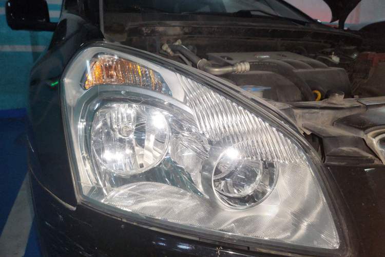 Used Nissan Qashqai 2011 2.0 XV Lea CVT 2WD Right Front Headlight