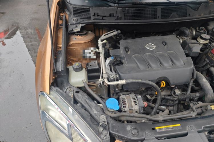 Used Nissan Qashqai 2011 2.0 XV Lea CVT 2WD Engine Bay Right
