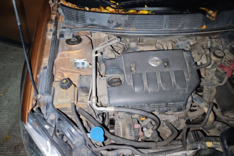 Used Nissan Qashqai 2011 1.6XE Wind 5MT 2WD Engine Bay Right