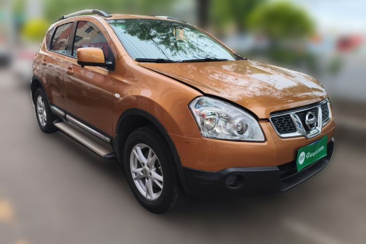 Used Nissan Qashqai 2011 1.6XE Wind 5MT 2WD Front Right 45 Deg