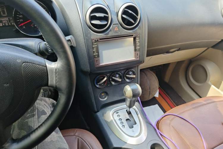 Used Nissan Qashqai 2011 2.0 XL Fire CVT 2WD Audio And AC Panel