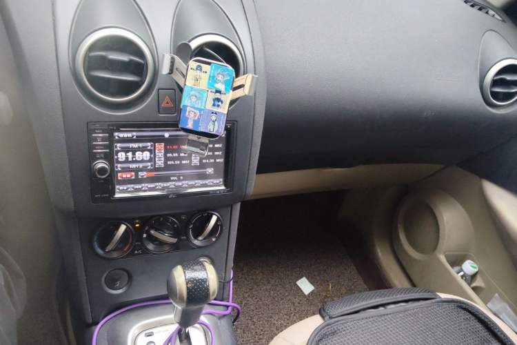 Used Nissan Qashqai 2011 2.0 XL Fire CVT 2WD Audio And AC Panel