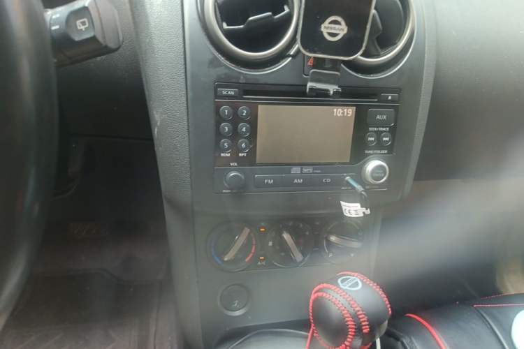 Used Nissan Qashqai 2011 2.0 XL Fire CVT 2WD Audio And AC Panel