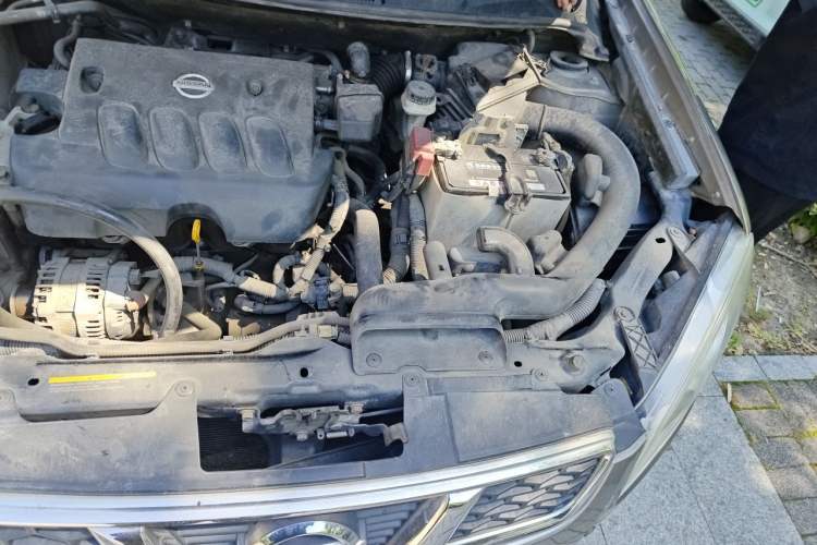 Used Nissan Qashqai 2011 2.0 XL Fire CVT 2WD Engine Bay Left