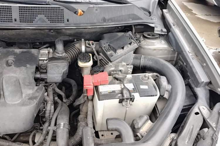 Used Nissan Qashqai 2011 2.0 XL Fire 6MT 2WD Engine Bay Left