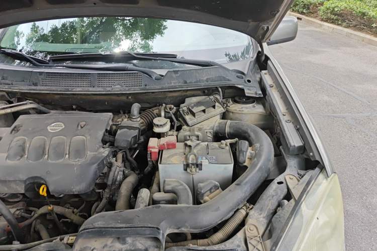 Used Nissan Qashqai 2011 2.0 XL Fire CVT 2WD Engine Bay Left