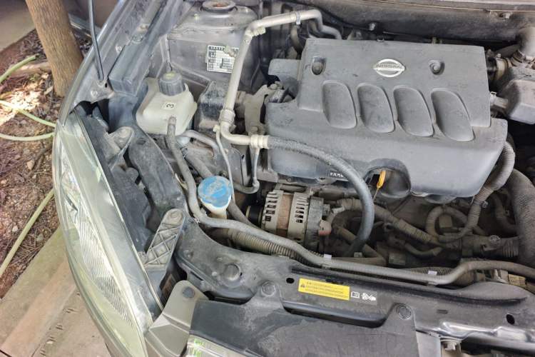 Used Nissan Qashqai 2011 2.0 XL Fire CVT 2WD Engine Bay Right